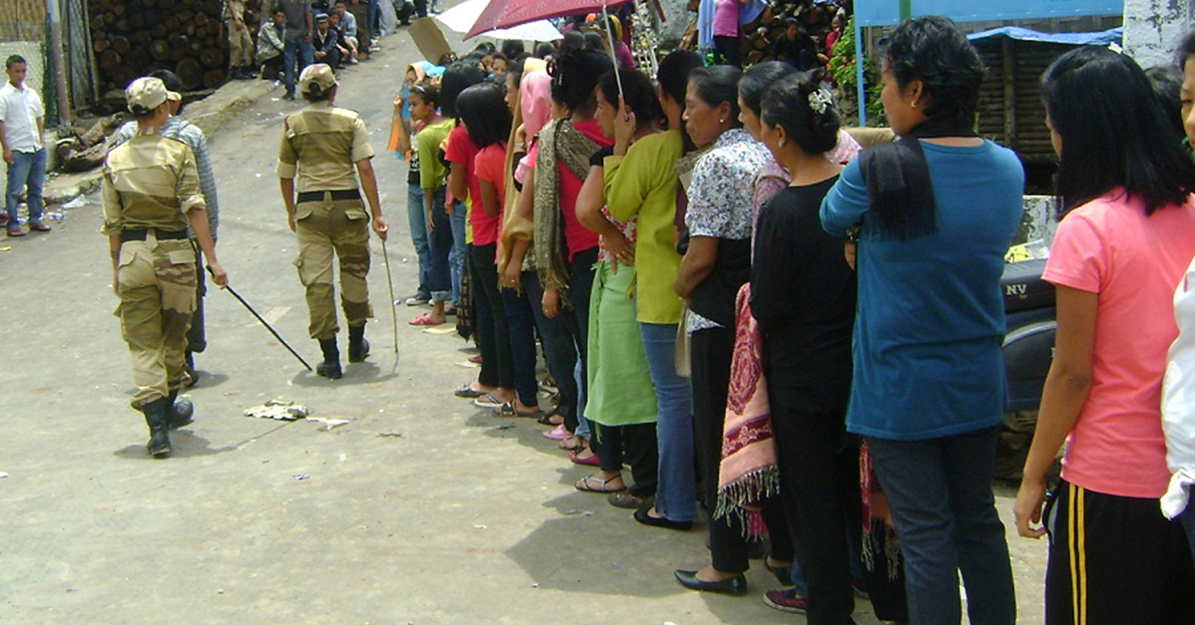 women voters file