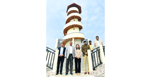 Faggan Singh Kulaste, along with Deputy Commissioner of Mokokchung, Superintendent of Police Mokokchung and others at the Etiben Memorial Tower, Mopungchuket village on 15 February. 