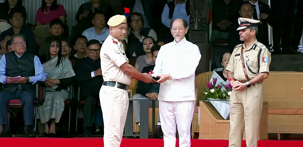 Naik Takonungba honored with Governor’s Gold Medal
