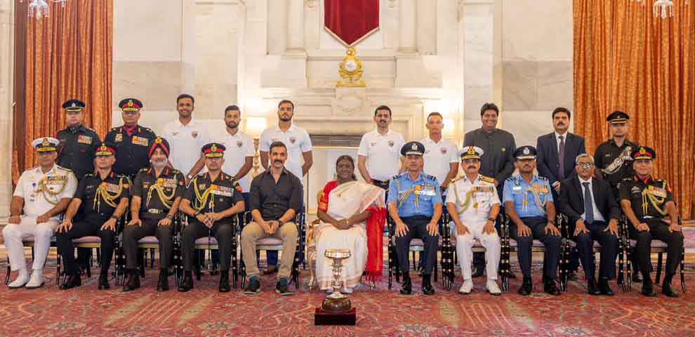 NorthEast United FC honoured with President’s Cup by President Murmu