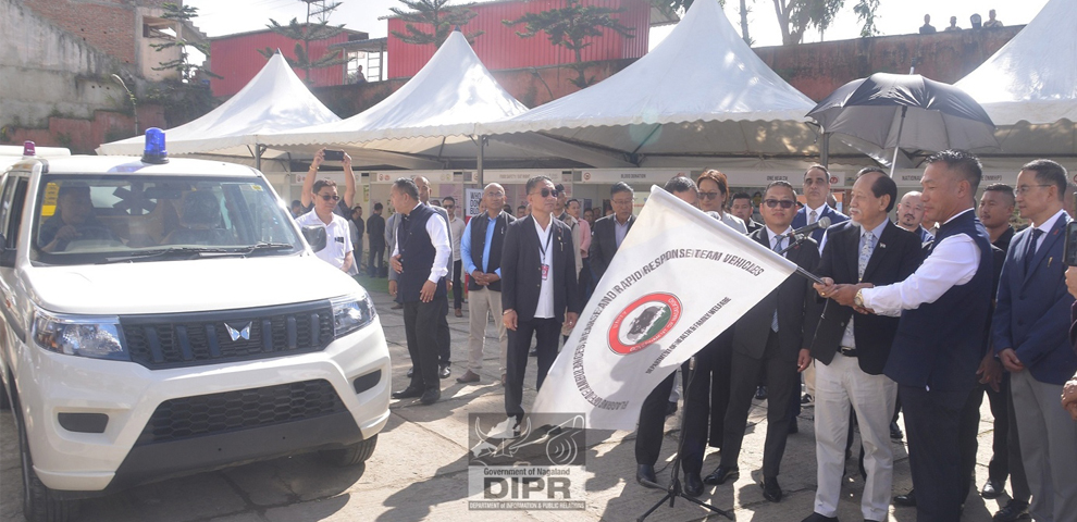 Chief Minister, Dr. Neiphiu Rio and Minister, Health & Family Welfare, P. Paiwang Konyak flagging off ambulances, hearse vans, and rapid response team vehicles during the launching of Swasth Nari, Sashakt Parivar Abhiyaan at Capital Convention Centre, Kohima on 17th September 2025. (DIPR)