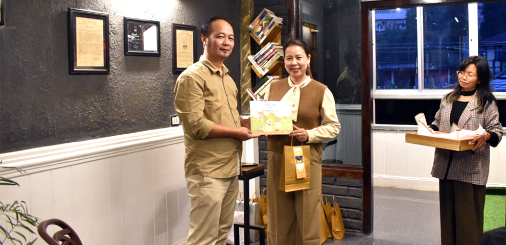 Enoski children's book