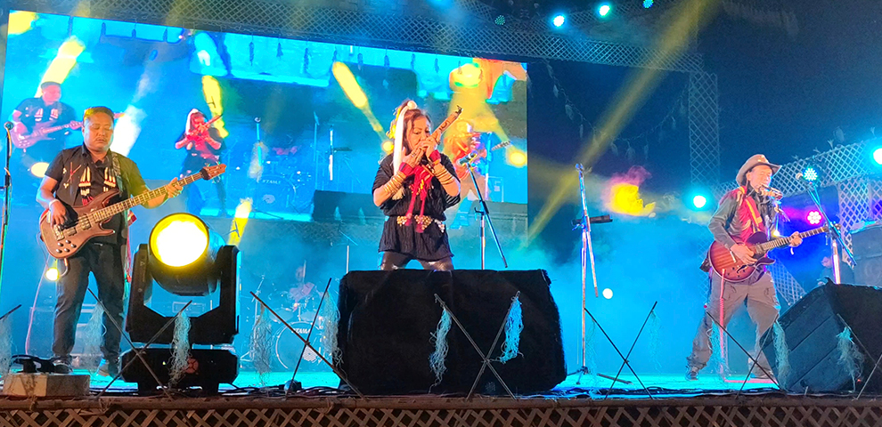 Abiogenesis opens BasCon 8 with a high-energy performance