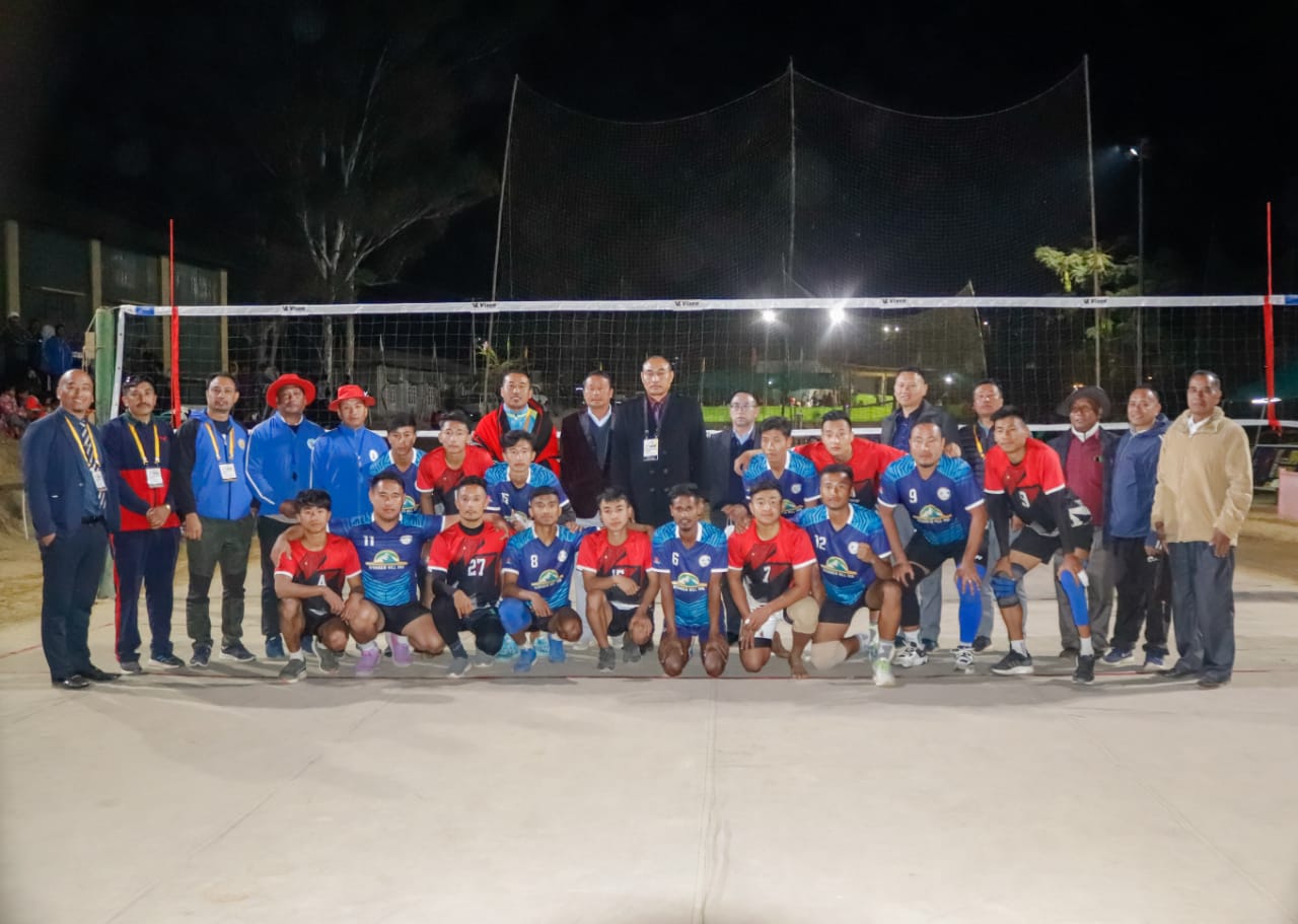 Tepunol Yore along with the organisers of the 3rd Nagaland Inter-Open Volleyball Tournament and winners of the men’s category on January 14 at Kezo Town (1)
