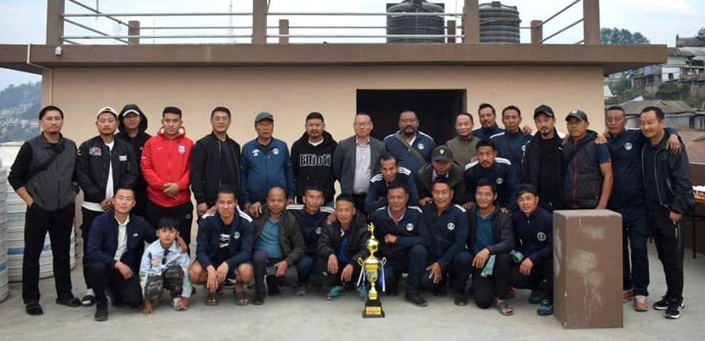 35+ MFL Mokokchung felicitates Inter-
District Veteran Football champions
