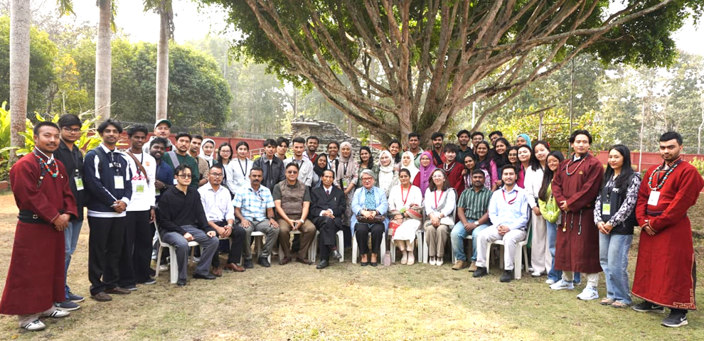 Ladakh and Kerala youth meet Dr SC Jamir in inspiring exchange