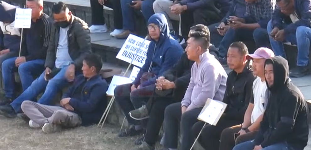 Teachers escalate protest with hunger strike