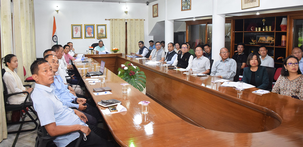 Governor reviews agriculture schemes,