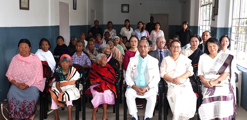 Governor visits Good Samaritan Senior Citizen’s Home