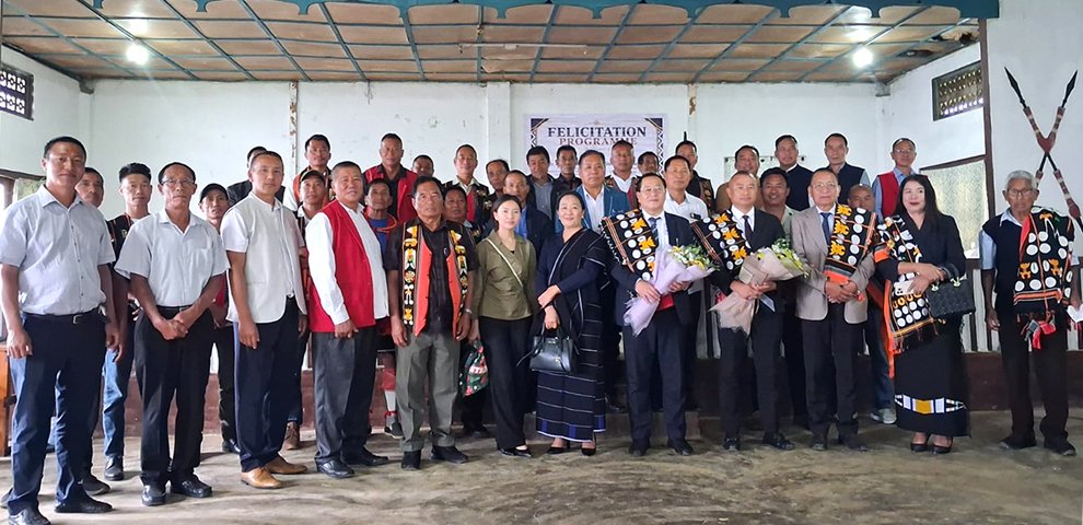 Thenyizumi village honours Keveduyi Theyo, Kenesa Dawhuo